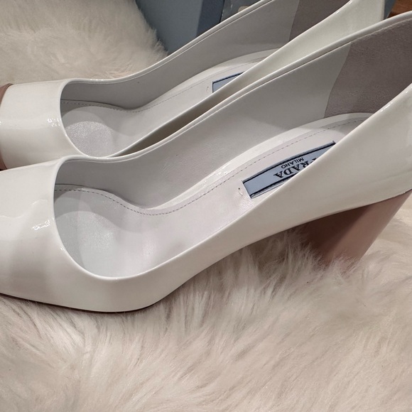 PRADA-Brand New Vernice Bicolor Pumps. Size 36. - Picture 10 of 13
